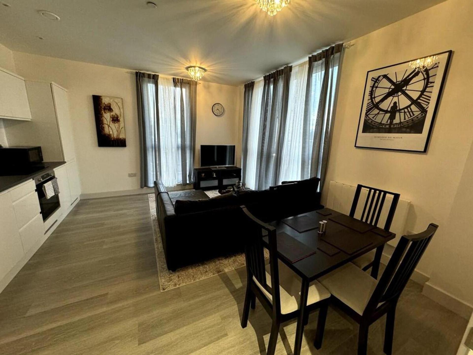 Cozy Bracknell Apartment With Modern Amenities Εξωτερικό φωτογραφία