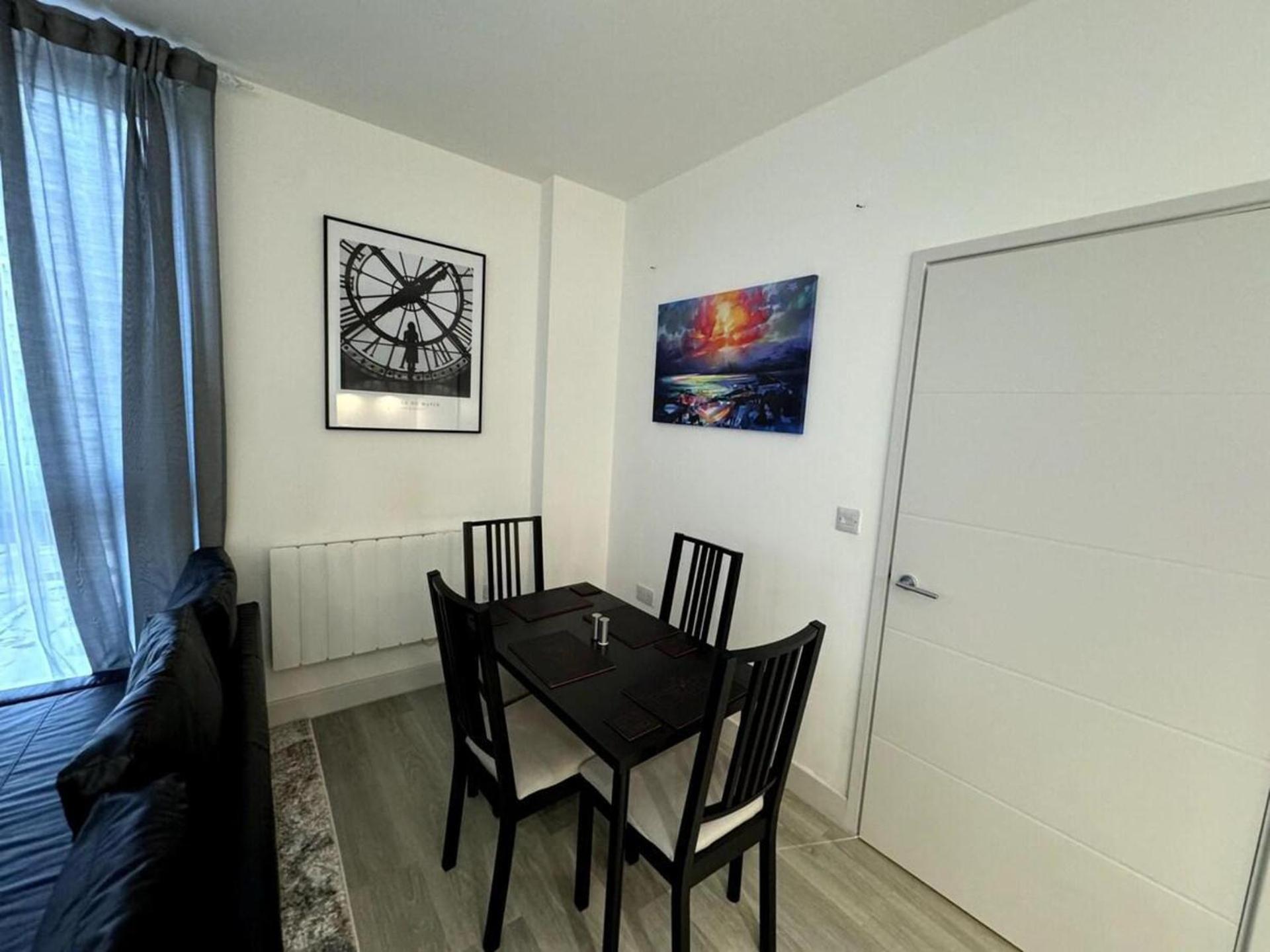 Cozy Bracknell Apartment With Modern Amenities Εξωτερικό φωτογραφία